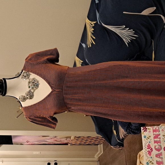 VELVET TORCH MIDI DRESS - Picture 2 of 9